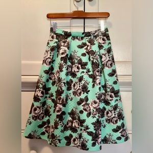 ASOS petite size 2 Mint Black White Floral Quilted Circle Skirt